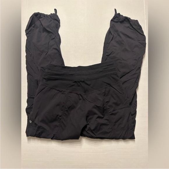 Lululemon Dance Studio Pant III full length Size 4 Black 31” *No Drawstring - Picture 5 of 7